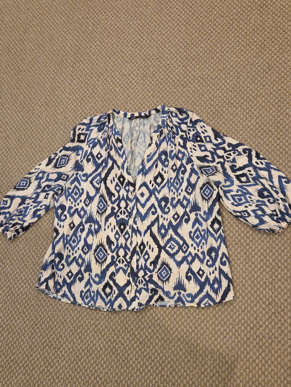 Zara Blue and White Ikat-Print V-Neck Blouse SZ M